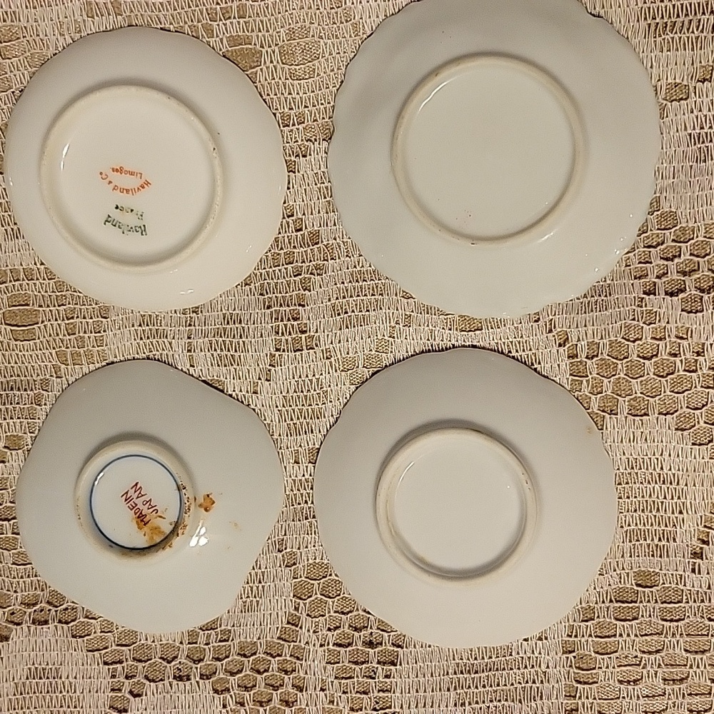 Vintage Tea Saucers - Picture 4 of 5